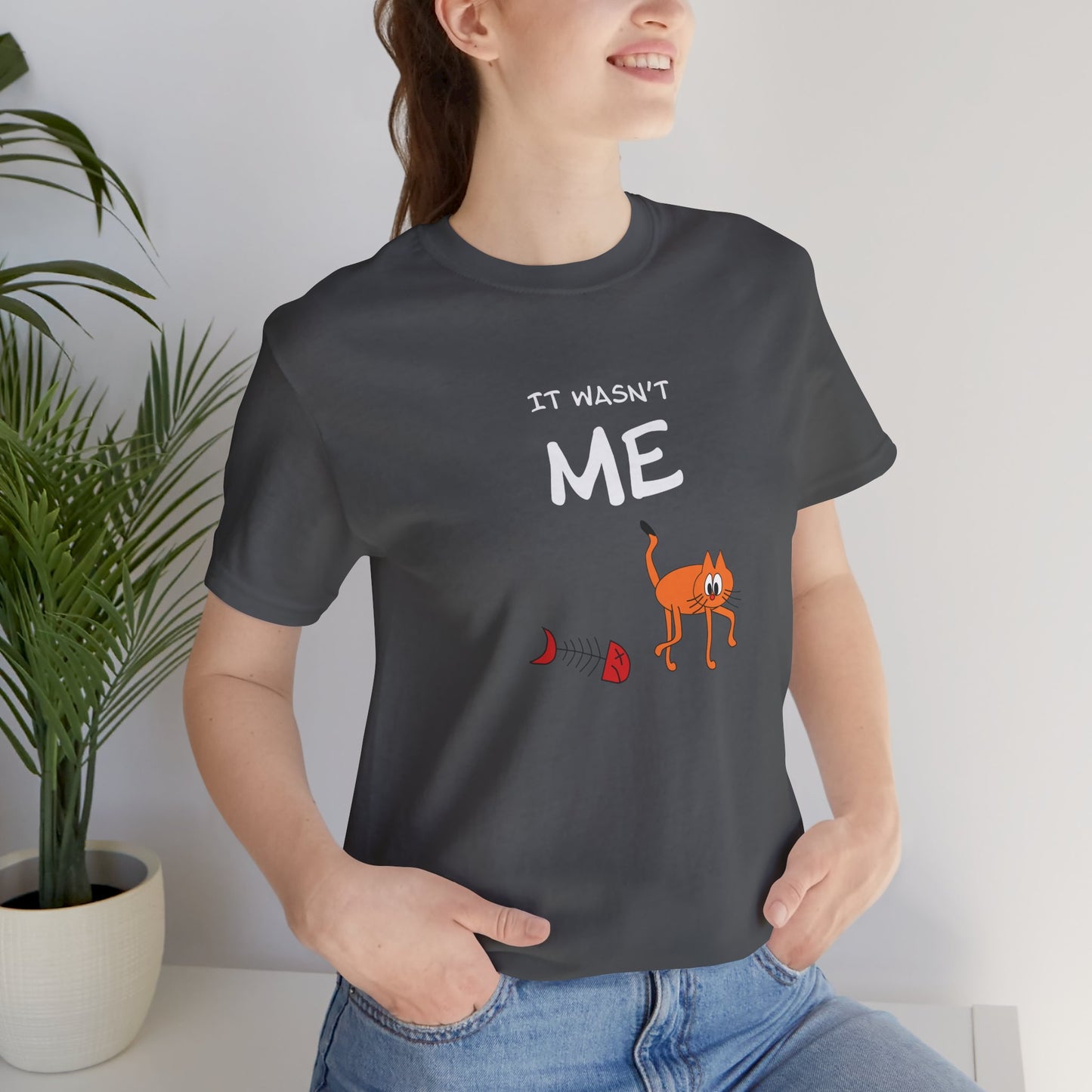 Leo The Cat Didn't Do It. Unisex Jersey Short Sleeve Tee