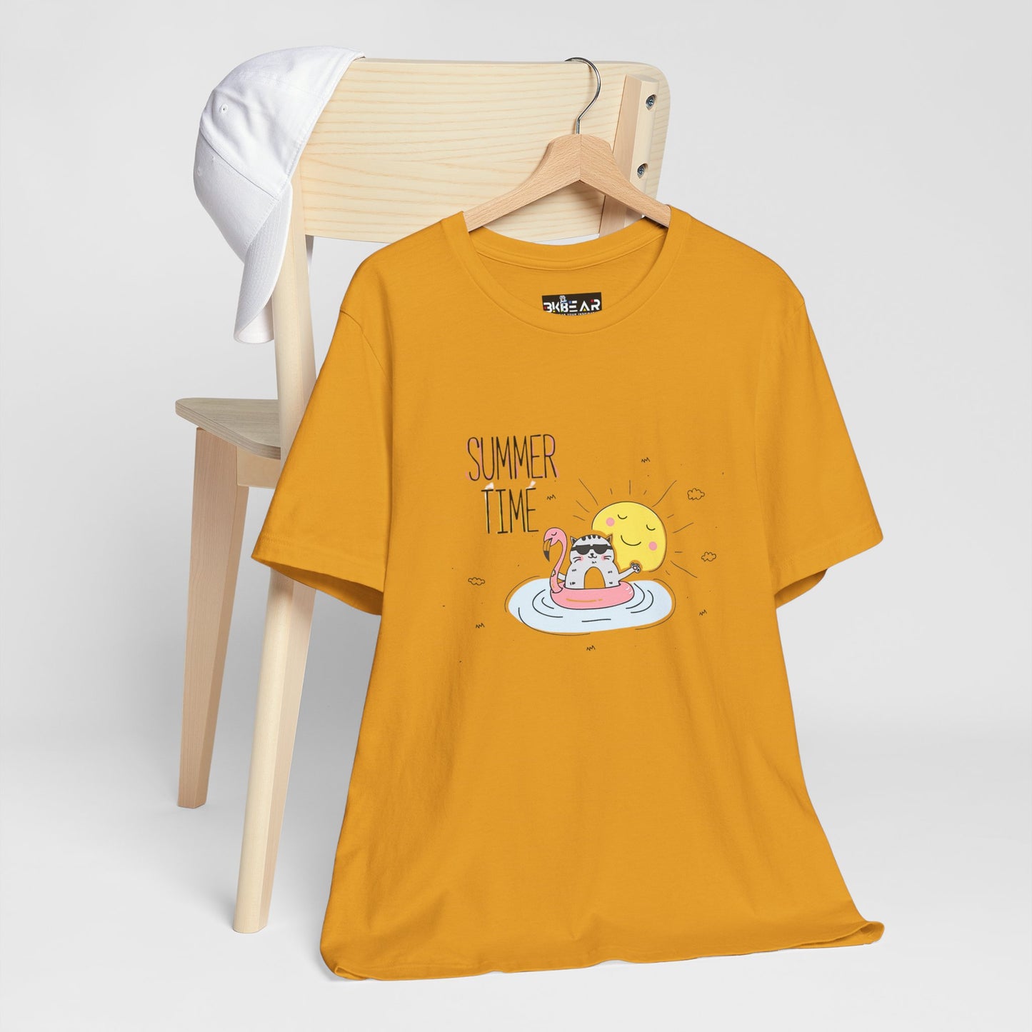 Jingles The Summertime Cat.  Women's Unisex Jersey Short Sleeve Tee