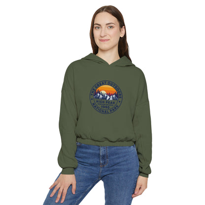 Never Stop Exploring. High Peak National Park. Women's Cinched Bottom Hoodie